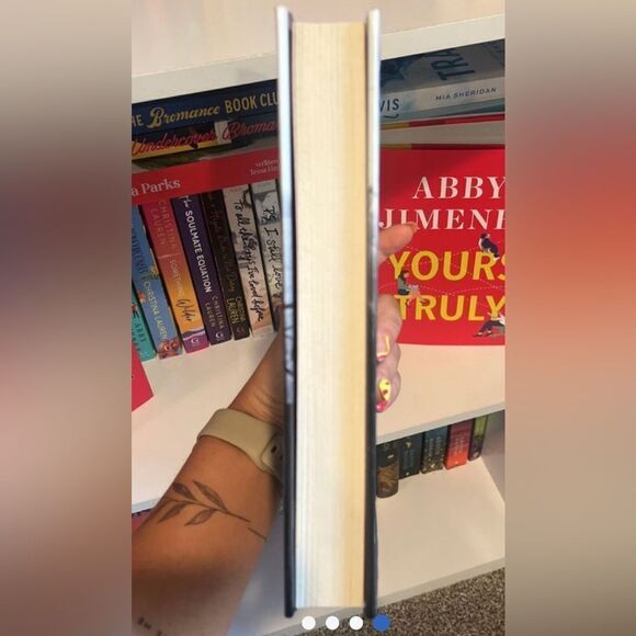 The Death of Mrs. Westaway by Ruth Ware - Picture 4 of 4